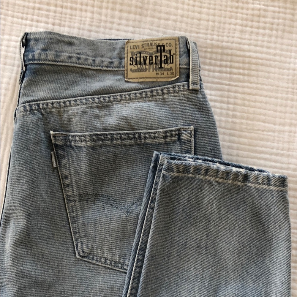 Levi's Relaxed Blue Jeans with Classic Vintage Appeal